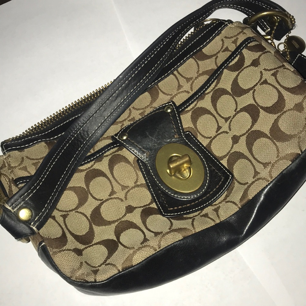 Use coach bag - Picture 4 of 4